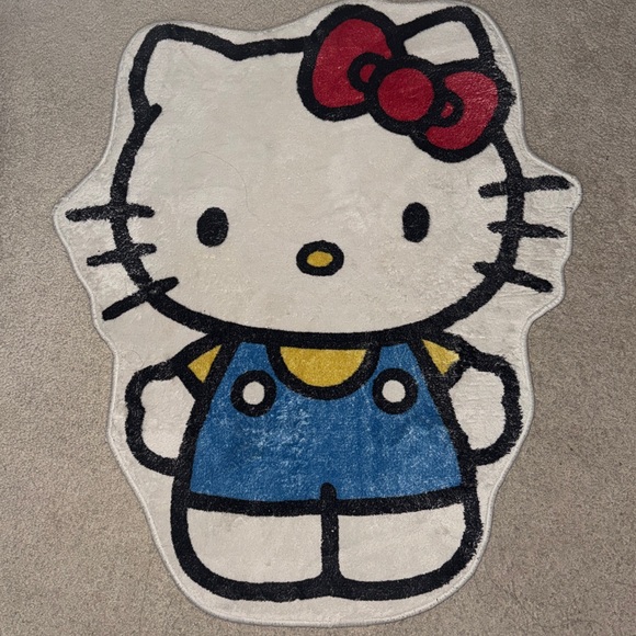Forever 21 x Hello Kitty Limited Edition Rug - Picture 3 of 3